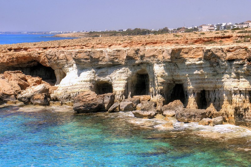 Cape Greco -jaskinie morskie